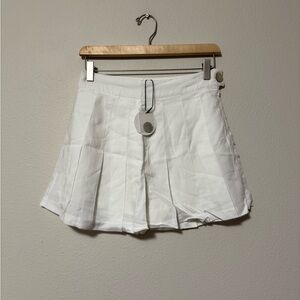 NWT NIA Elegant White Pleated Women's Skorts